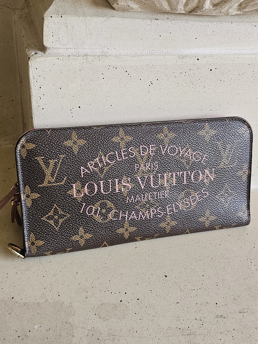 Louis Vuitton Monogram Pink Logo Zippy Wallet